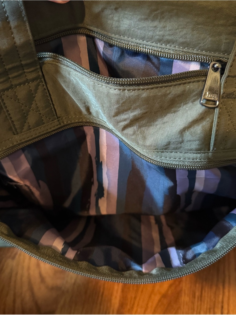 Lug Aerial Tote in Olive with “love” embroidery - Picture 6 of 6